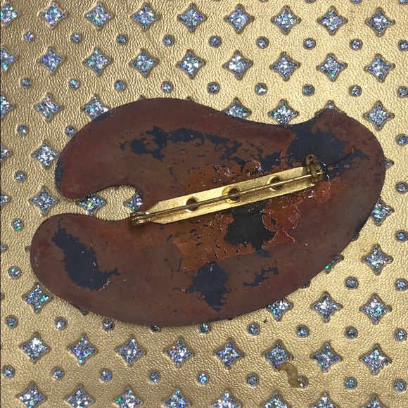 Vintage Metal Painter’s Pin - Picture 3 of 5